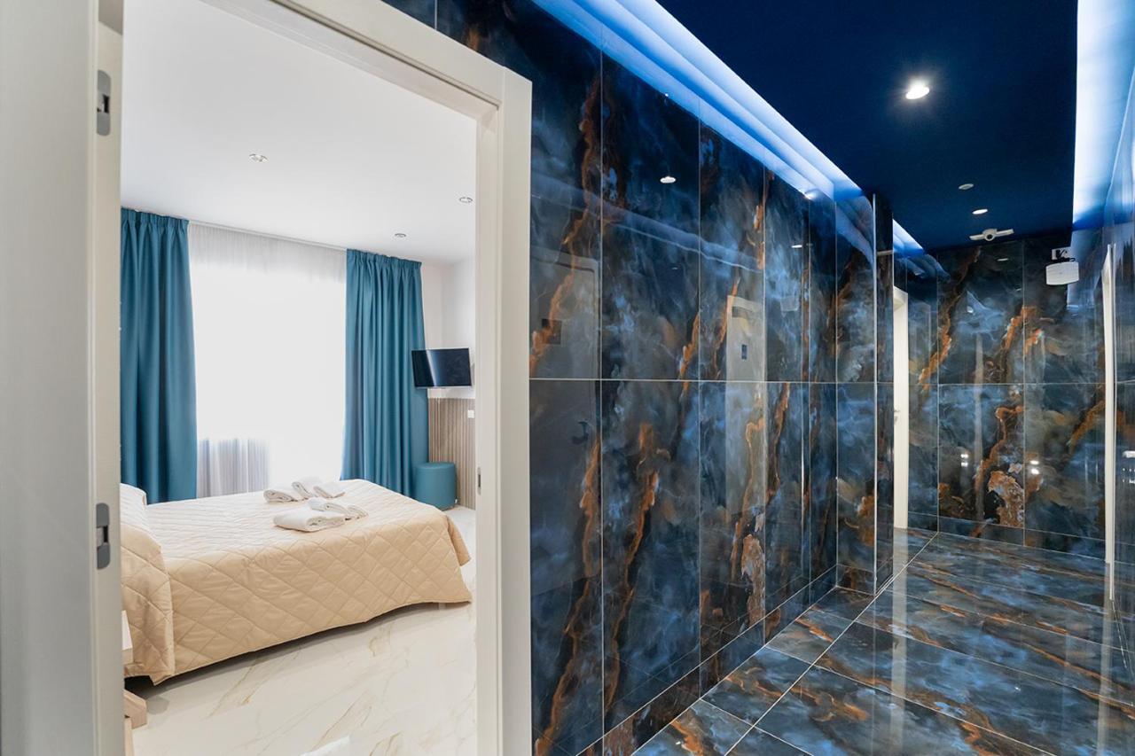 Cla.Pa H. Group - Dislocated Hospitality Hotell Neapel Exteriör bild
